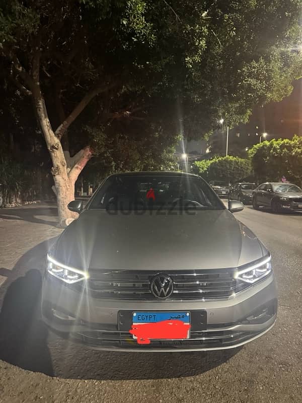 Volkswagen Passat 2022 Comfort Line - 4,450KM Only - Smoked Silver 2