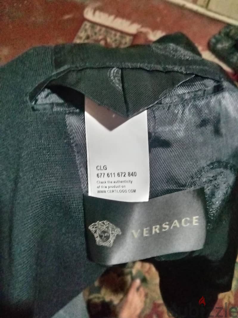 Versace 4