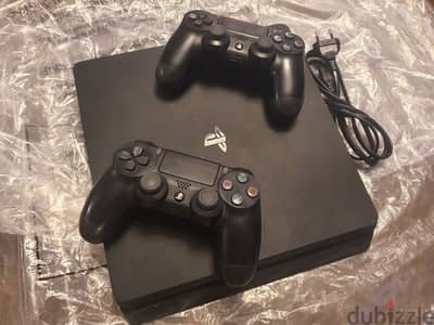 PS4 SLIM 500GB + 2 ORIGINAL CONTROLLERS