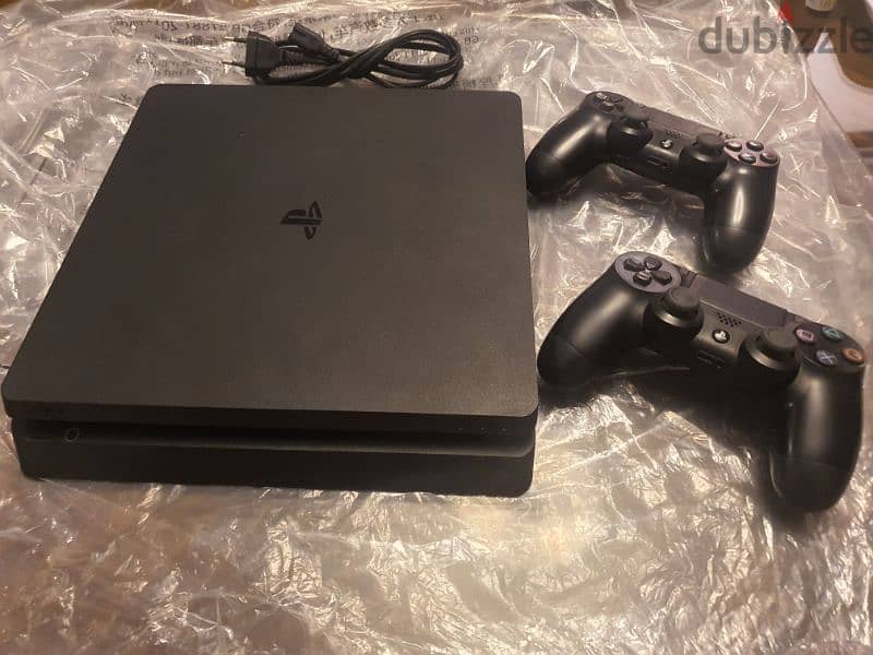 PS4 SLIM 500GB + 2 ORIGINAL CONTROLLERS 1