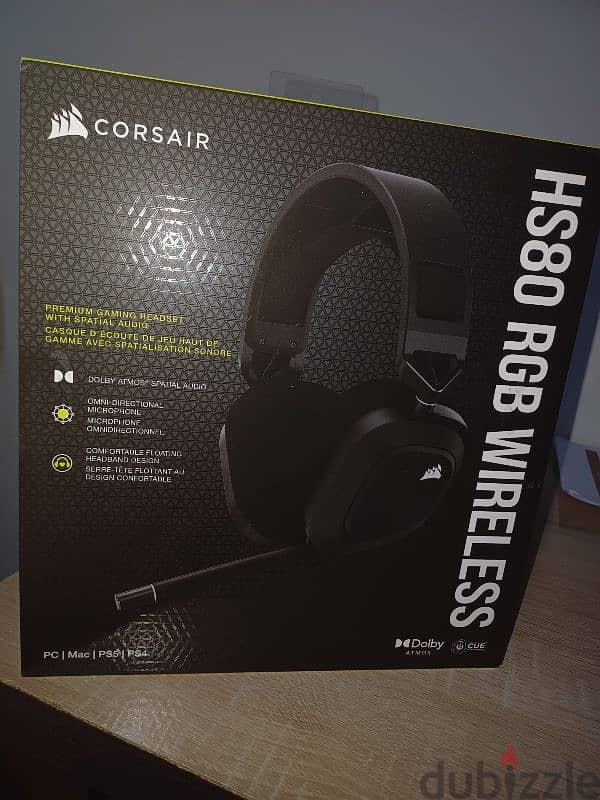 hs 80 wireless premium headset 1