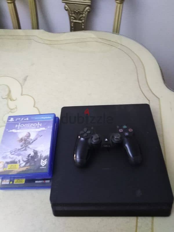 Playstation 4 slim 500gb معاه ٤ العاب 5