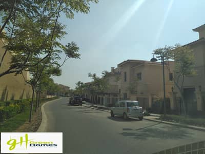 Villa for sale in Uptown Cairo, area 386 square meters, fully finished, best location