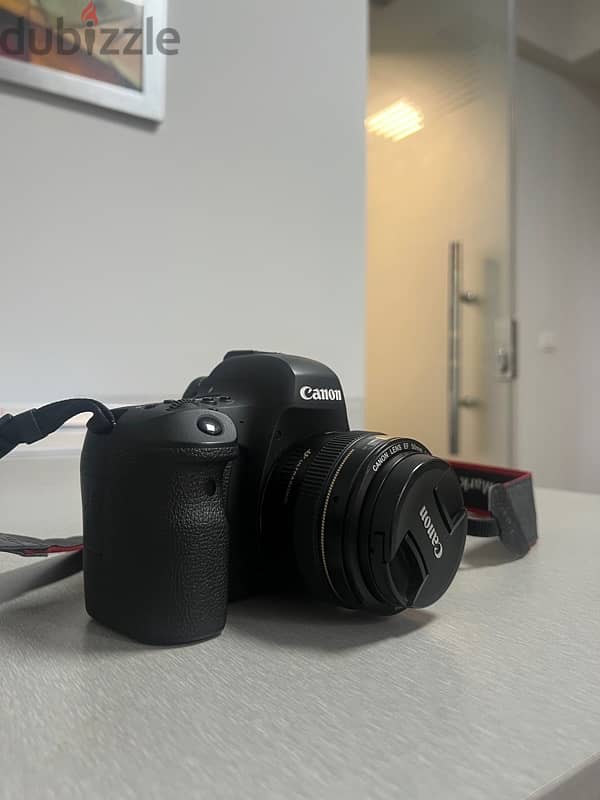 canon 6D mark ii with lense 50mm ultrasonic f/1.4 2