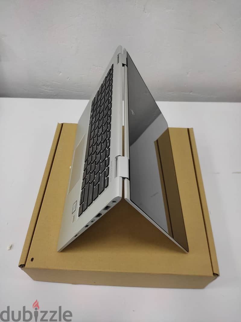 HP ElieteBook 1030 x360 g2 3