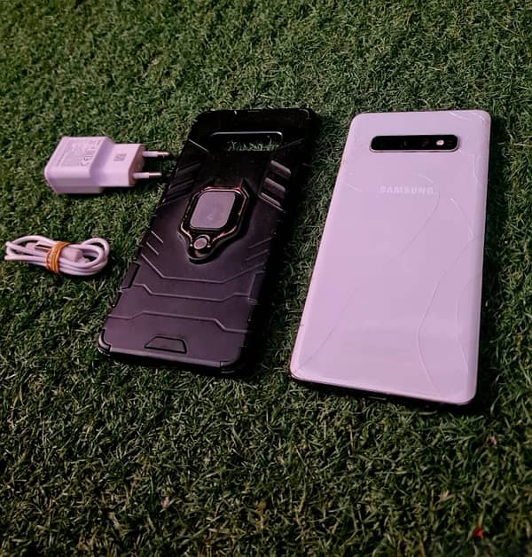 Samsung S10 Plus | سامسونج اس ١٠ بلس للبيع او البدل 8