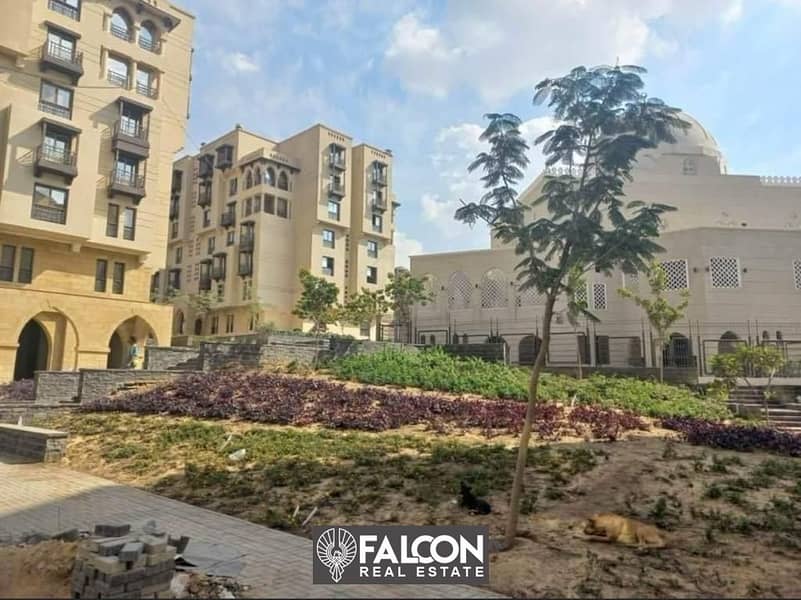 For sale, an apartment with a down payment of 590 thousand, immediate delivery and fully finished in New Cairo, directly on Salah Salem Road, in Fusta 11