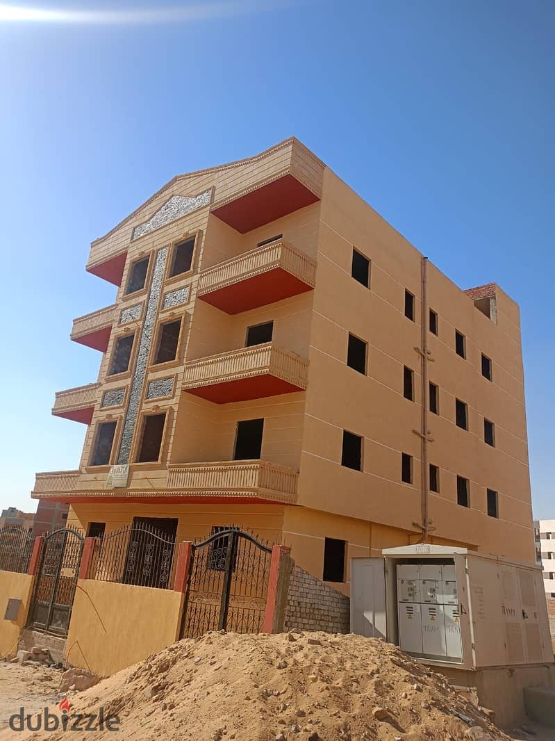 Apartment for sale, 155 meters ,ready to move  in the distinguished neighborhood on Suez Road 1