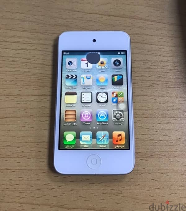 apple iPod touch  4 8G Excellent condition 1