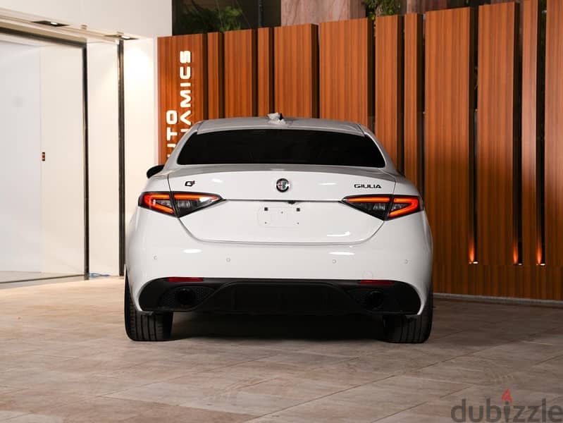 Alfa Romeo Giulia Veloce 2024 1