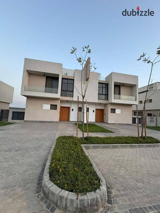 Twin House  372m for sale in Al Burouj 0