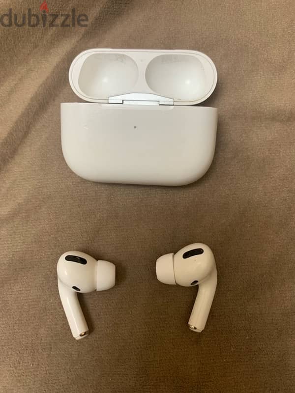 AirPods Pro (1nd generation) With MagSafe Case (USB‑C) White 1