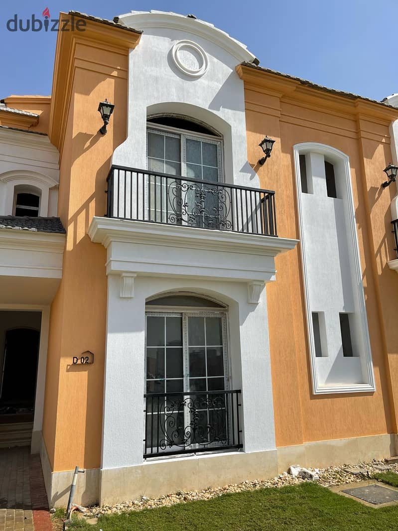 Town house corner For sale 297 m  in Compound  Layan Sabbour New Cairo 1