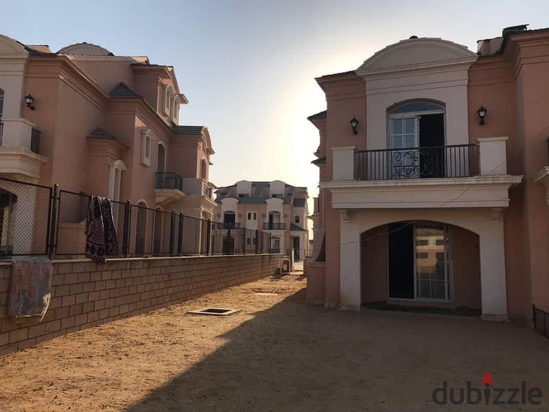 Town house corner For sale 297 m  in Compound  Layan Sabbour New Cairo 11