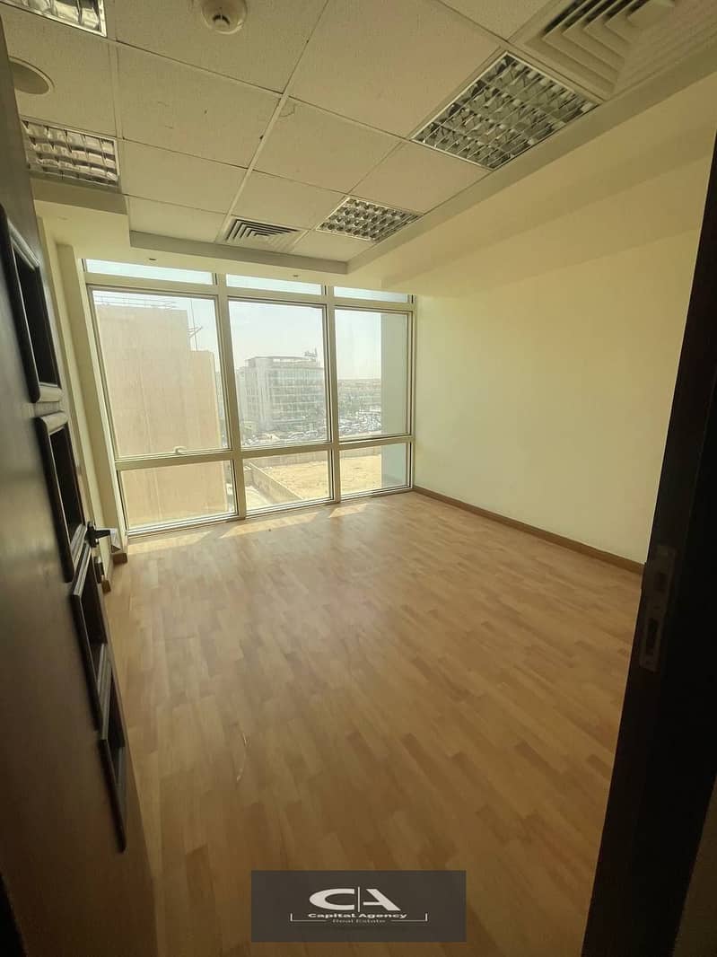 Administrative office for rent, 1250 sqm, finished, with air conditioning, Fifth Settlement 3