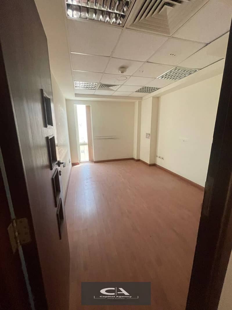 Administrative office for rent, 1250 sqm, finished, with air conditioning, Fifth Settlement 9