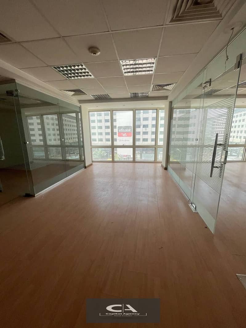 Administrative office for rent, 1250 sqm, finished, with air conditioning, Fifth Settlement 15