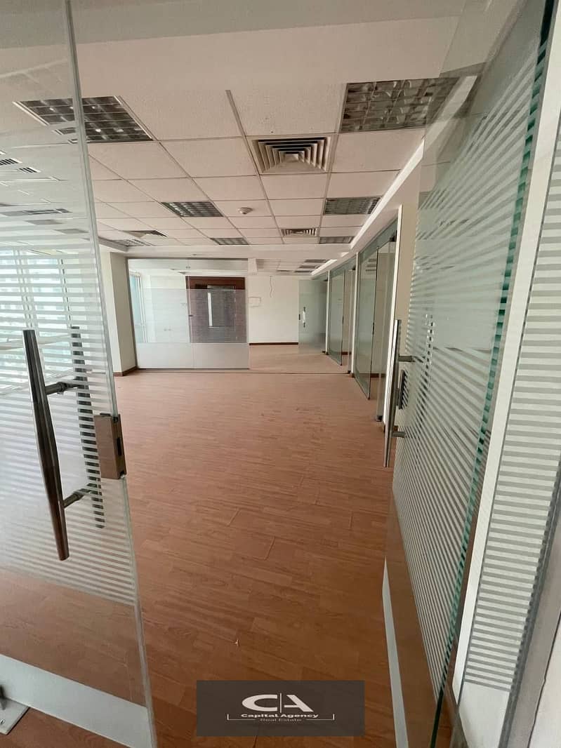 Administrative office for rent, 1250 sqm, finished, with air conditioning, Fifth Settlement 16