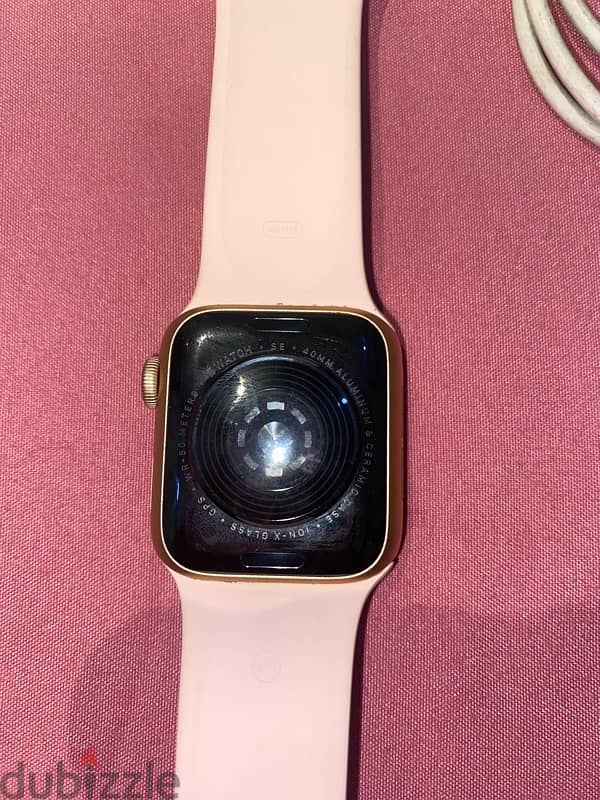 APPLE WATCH SE 40MM gold B 95% ساعة آبل 2