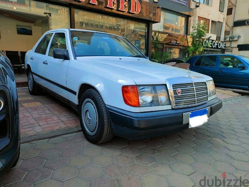 Mercedes-Benz 200 1986 0