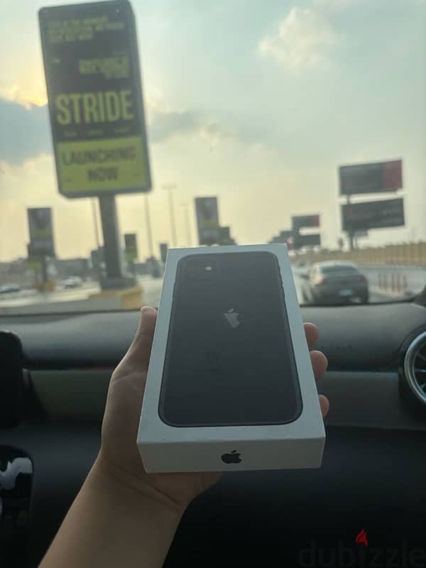 iPhone 11 used black 4