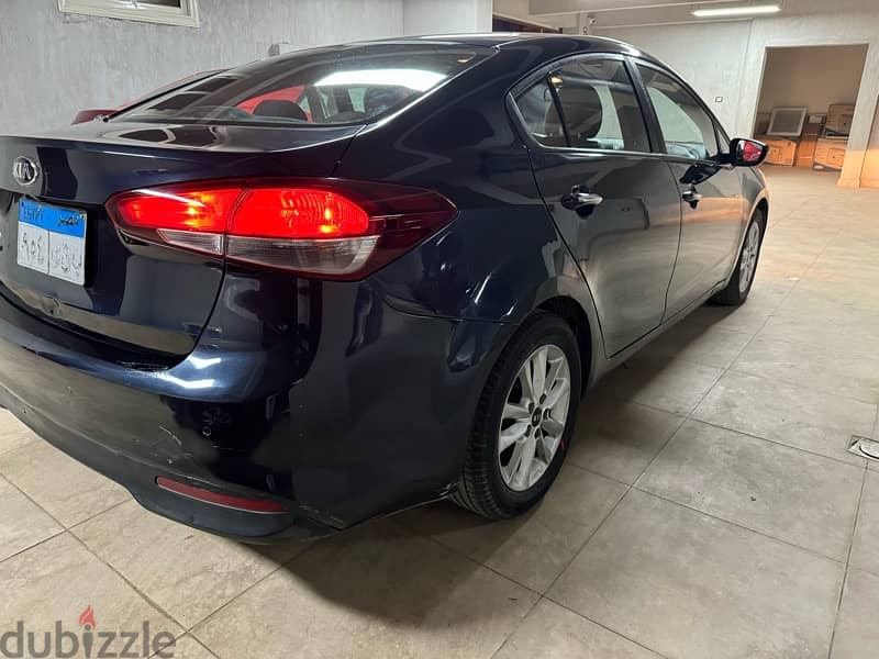 Kia Cerato 2018 اعلى فءه بصمه فتحة سقف 5