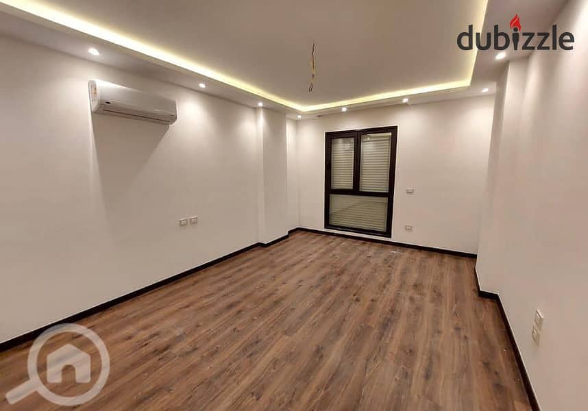 With air conditioning and a fully finished kitchen, a 3-room apartment for sale in a compound near the airport and at the entrance to the Fifth Settle 15