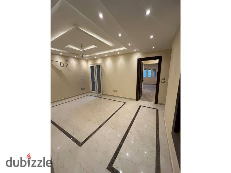 Villa for sale at an attractive price, immediate delivery, fully finished, with a swimming pool view, in Mountain View Hyde Park, New Cairo 8