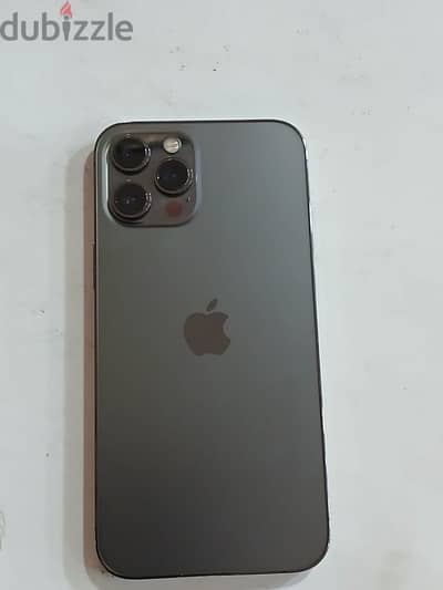 iPhone 12 Pro Max  خطين لقطة