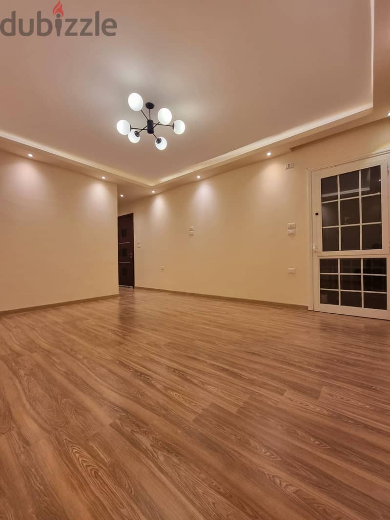 للبيع في مدينتي شقة تشطيبات راقيه جد 133م. For sale in Madinaty, an apa 13