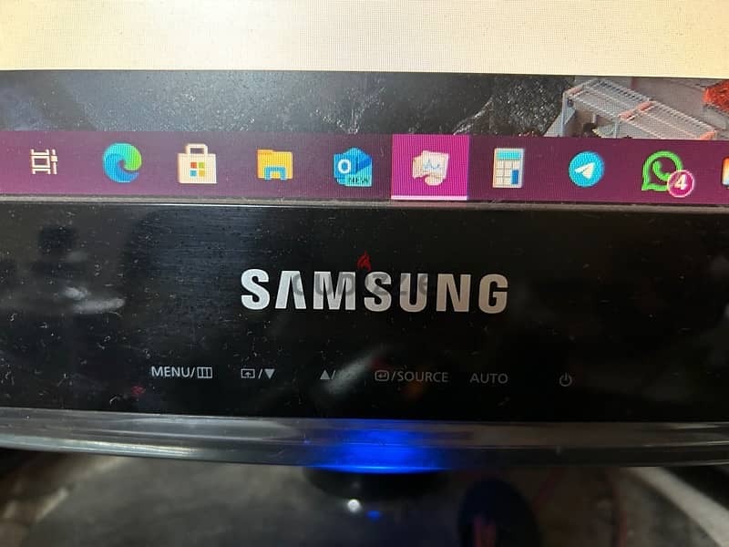 SAMSUNG PC Monitor B1930N 19-inch 5