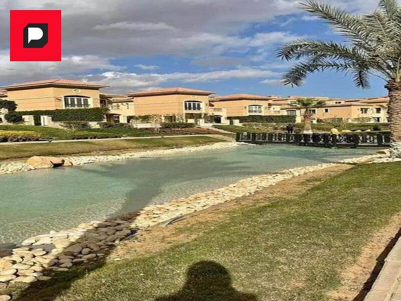 For sale, a luxury villa in Telal East, Fifth Settlement, next to Mountain View or Palm Hills, with a view on the largest Crystal Lagoon 5