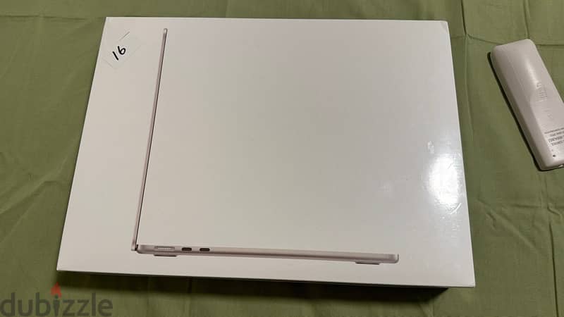 MacBook Air M2 16 Ram 3