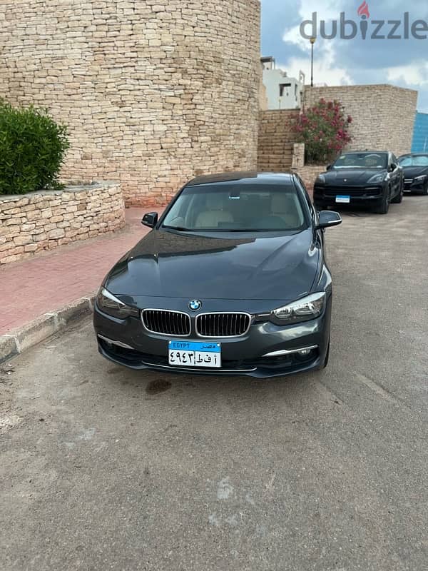 BMW 318 2018 4