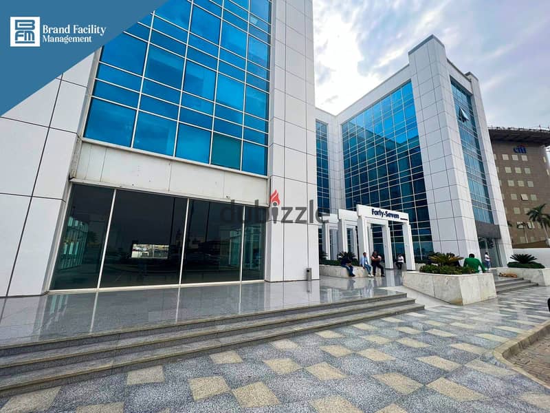 مقر إداري متشطب بالتكييفات تشطيب فاخر 1000م بمدخل خاص على شارع التسعين الشمالي Headquarter for rent 1000m with a private entrance 2