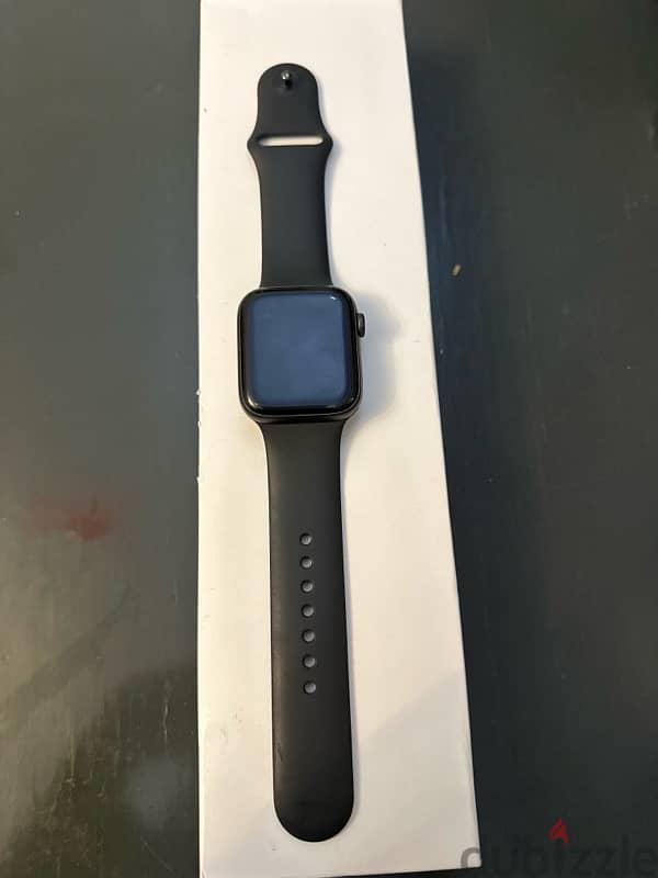 apple watch se 44mm space gray 0