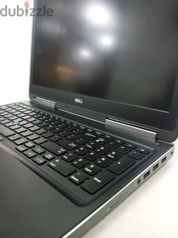 Dell precision core i7 6820HQ (8CAP) VAG 2G DDR5 16G 15.6FHD 3