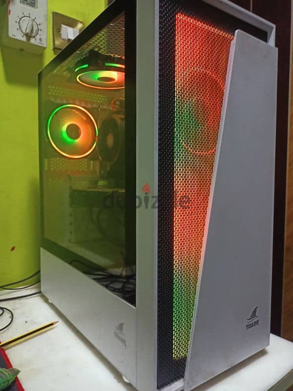 gaming pc. كمبيوتر . تجميعه . كيسه . case . جيمنج . بيسي 7