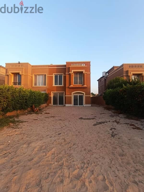 توين هاوس كمبوند ميدوز بارك الشيخ زايد Meadows Park twin house 0