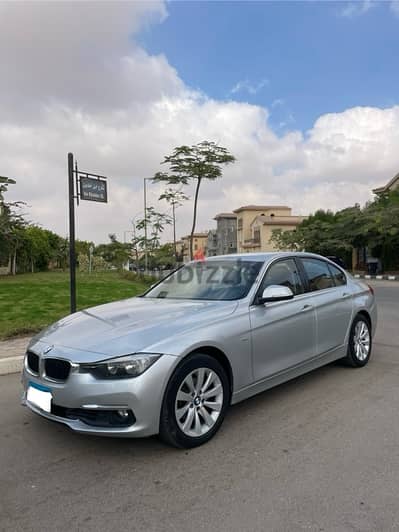 Bmw 318 luxury فابريكة