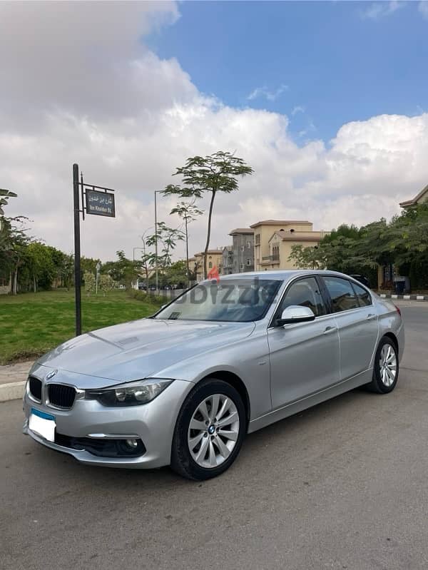 Bmw 318 luxury فابريكة 0