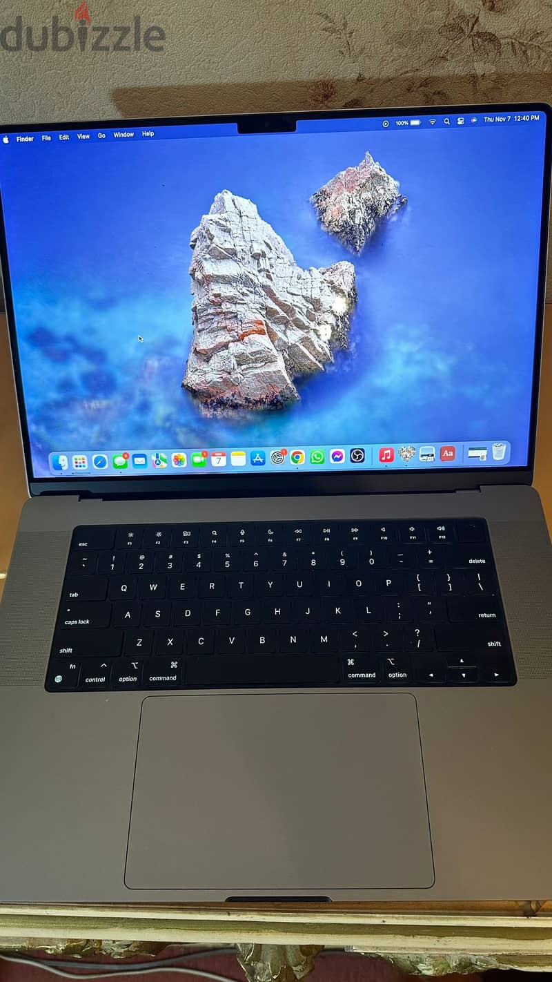 Laptop MacBook PRO 2021 16" M1.32GB. 0