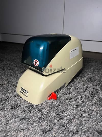 RAPID 5050 Electronic Stapler دباسة