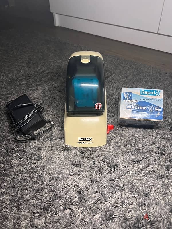 RAPID 5050 Electronic Stapler 2