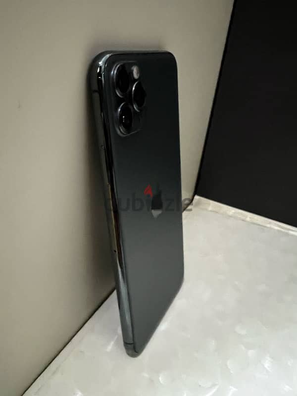 iphone 11 pro max 256 GB 4