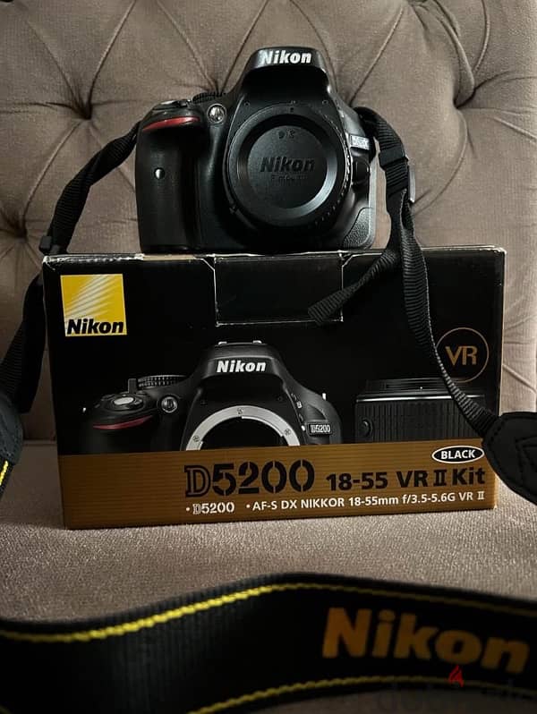 For sale nikon d5200 0