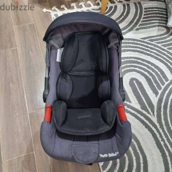 petit bebe car seat used like new 0