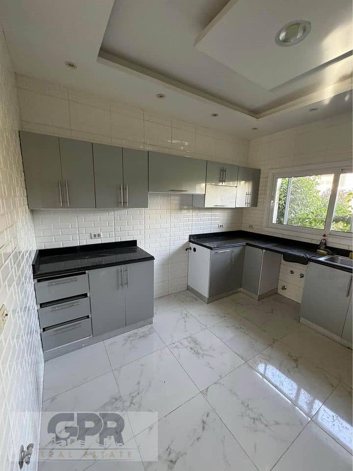 Ready to move fully finished town house in hyde park new cairo with affordable price in Palace phase 14