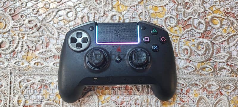 Razer Raiju Ultimate PS4 & PC wireless and wired controller rgb 9