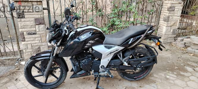 اباتشي 160       TVS APATCHE RTR 160 4V